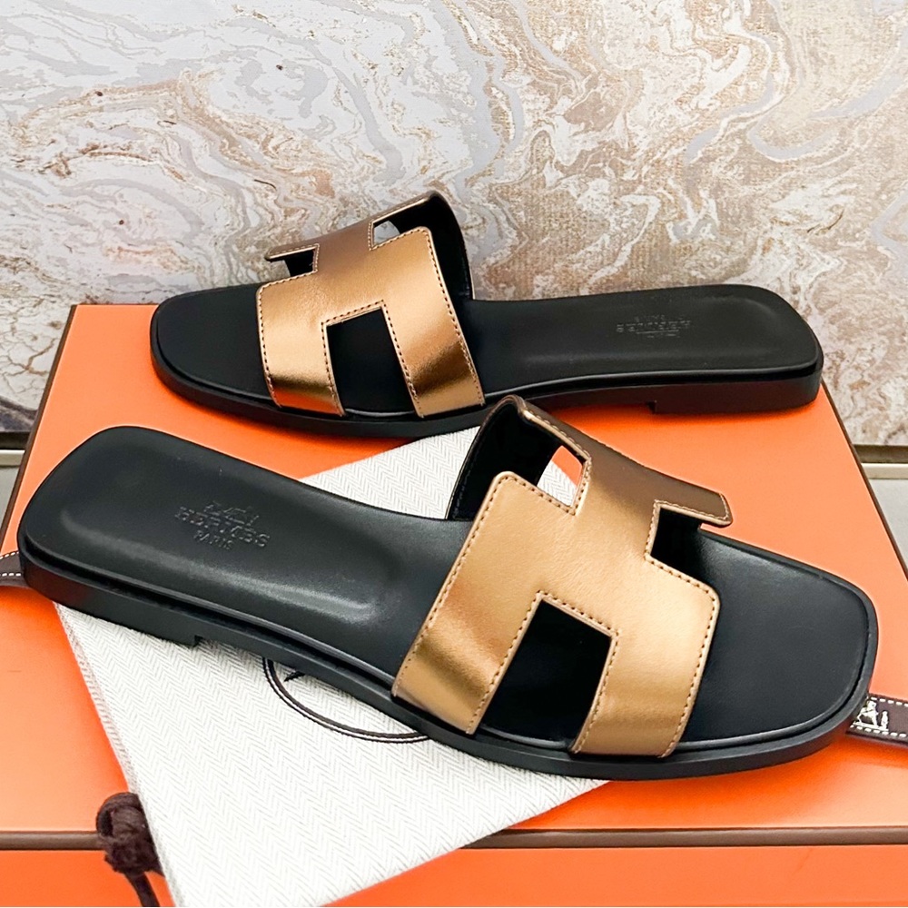 New! Hermes Oran Vert Bronze Flat Sandal - Picture 5 of 11